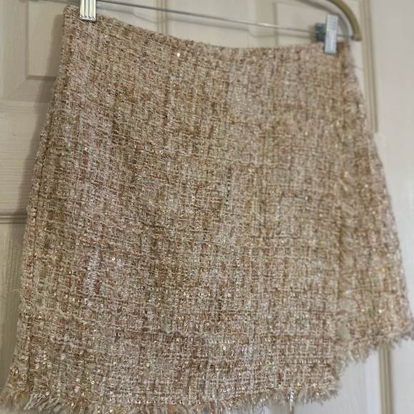 Chic Tweed Mini Skirt - Beige - Picture 5 of 6